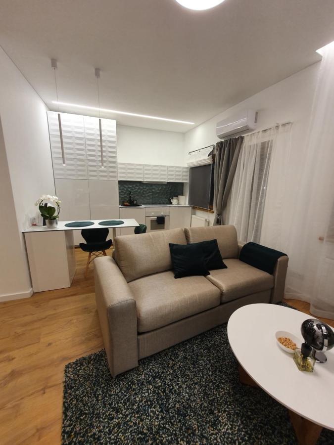 קובנה Smaragdo Apartamentai מראה חיצוני תמונה